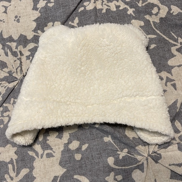 Bear Hat - Picture 3 of 10